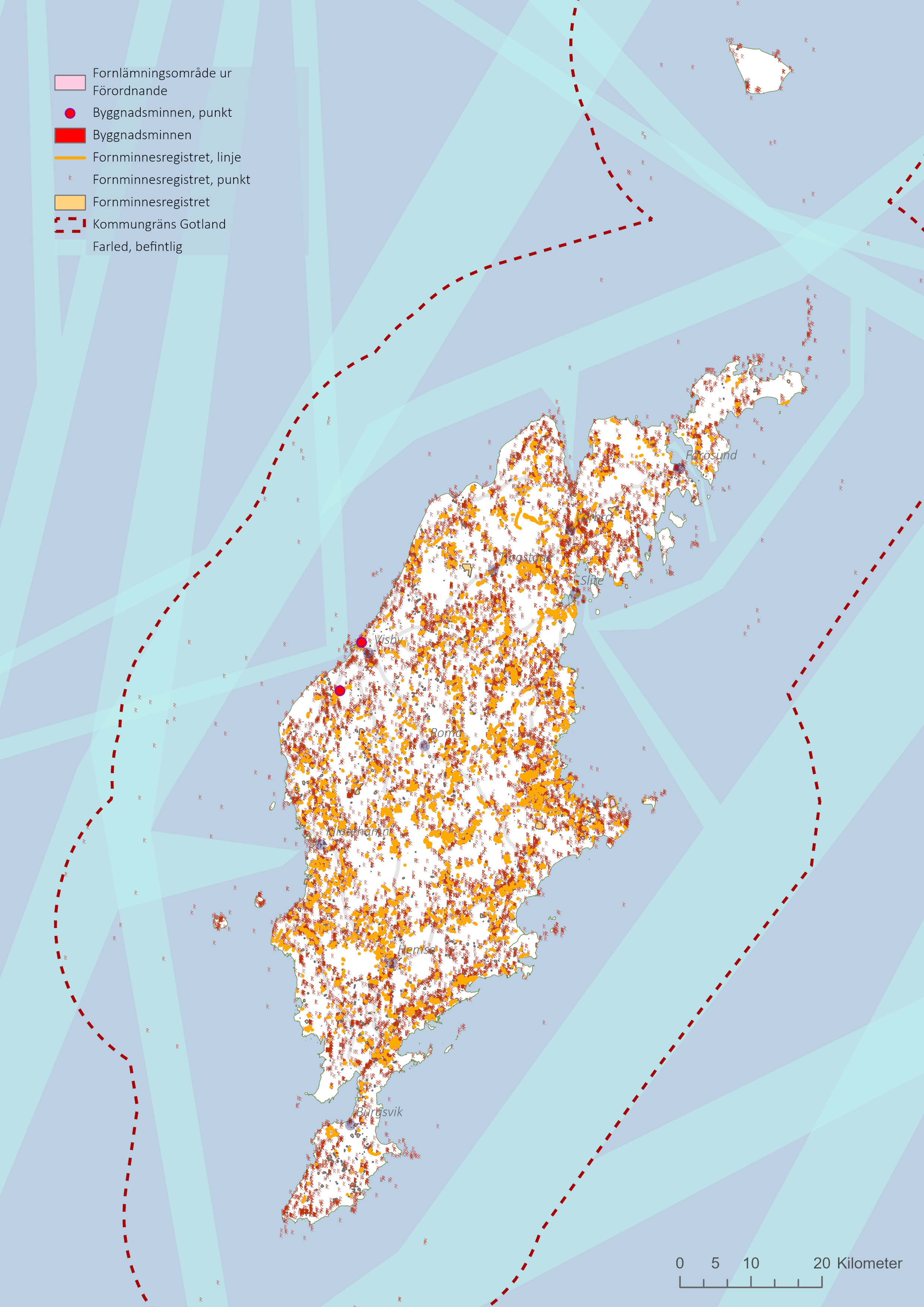 Karta över Gotland, med kända fornlämningar och byggnadsminnen enligt kulturmiljölagen markerade.  Teckenförklaring:  Rosa yta med grå ytterkant: Fornlämningsområde ur Förordnande  Röd prick med lila ytterkant: Byggnadsminnen, punkt Röd yta med grå ytterkant: Byggnadsminnen Gul linje: Fornminnesregistret, linje Runstenstecken: Fornminnesregistret, punkt Ljusgul yta med grå ytterkant: Fornminnesregistret Mörkröd streckad linje: Kommungräns Gotland Ljusblå yta: Farled, befintlig.