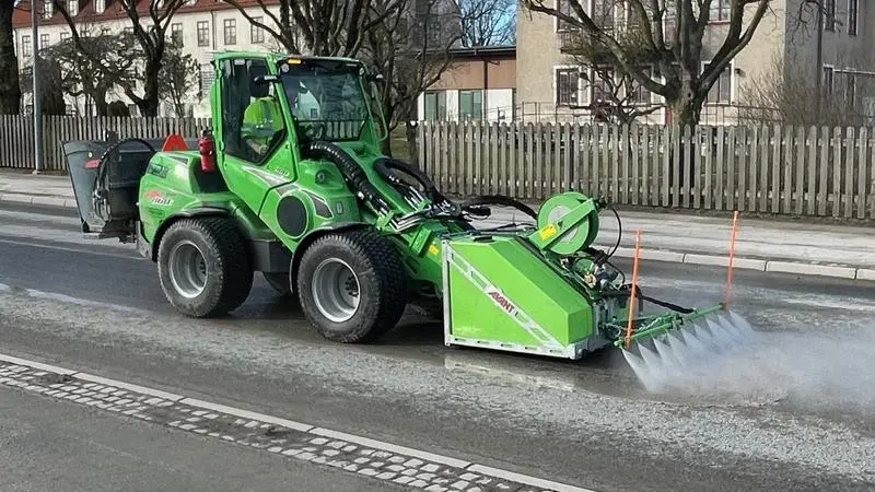 maskin tvättar gata
