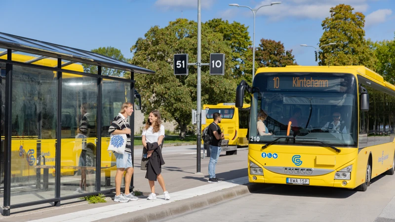 Den 5–6 juni reser alla barn och unga upp till 20 år kostnadsfritt med både landsbygds- och stadstrafiken på Gotland.