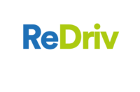 Logotyp med texten ReDriv i blått och grönt